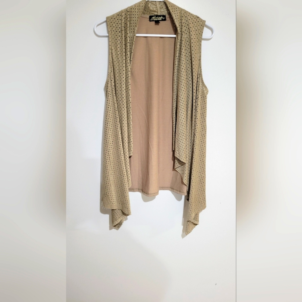 NWT Absolutely Famous Cardigan Sleeveless Brown Open Holes Size Small.
